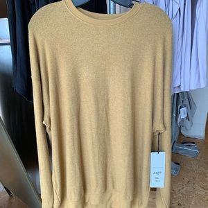 Alo Yoga Soho Pullover in Carmel Heather